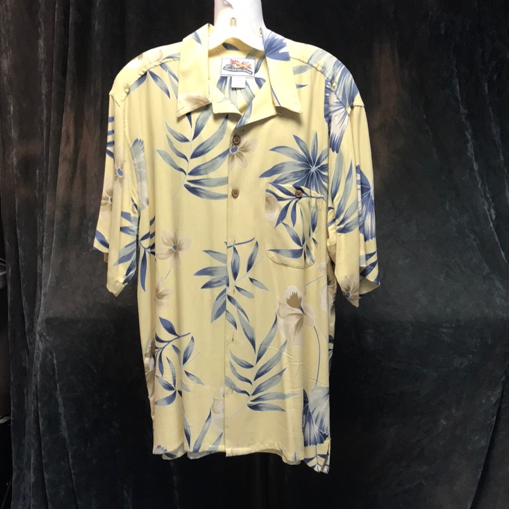 Vintage Man’s paradise cove camper shirt